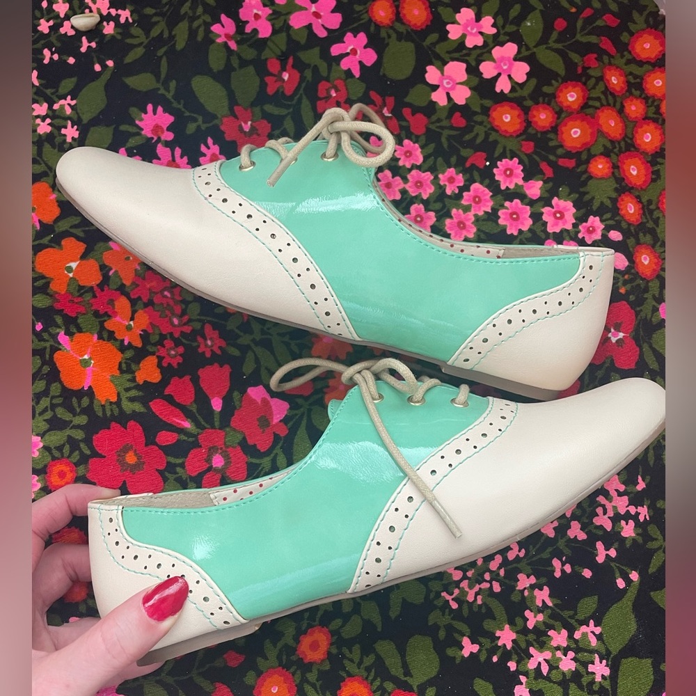 BAIT Retro Mint Green Patent Leather Oxford Saddle Shoes